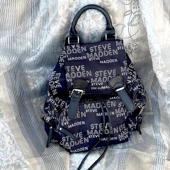 Steve Madden Black Nylon White Logo Cinch & Flap Top Back Pack w/ 4 Zip Pockets - Picture 2 of 13